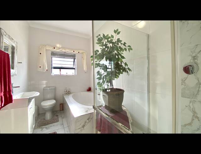 3 BEDROOM HOUSE FOR SALE IN ATLANTIC SANDS PRIVATE ESTATE